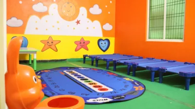 kids-playing-indoor-games
