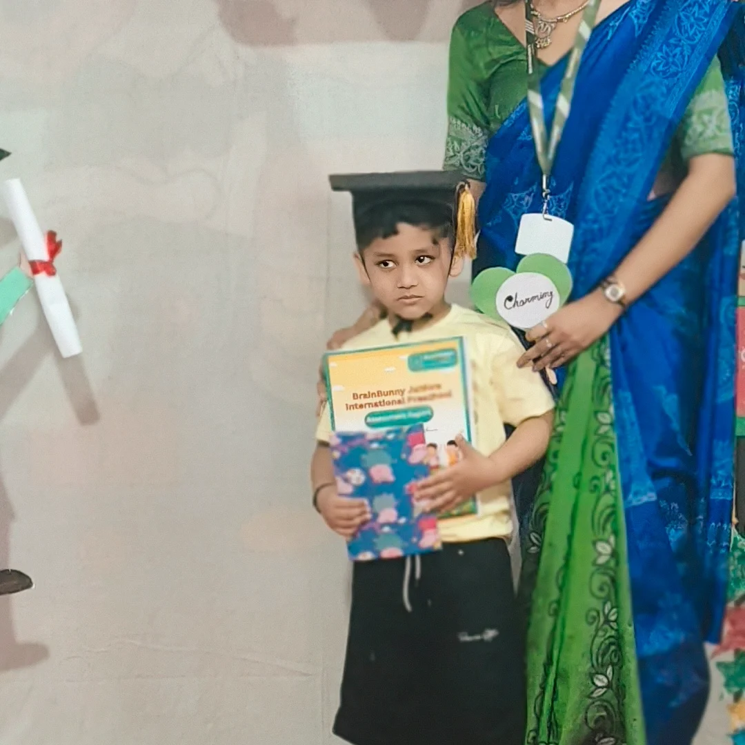 kids-wearing-graduation-caps